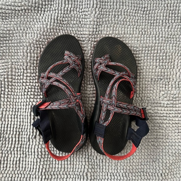 Chaco Women’s Black and Red Patterned Sandals Size 8 - Picture 1 of 8